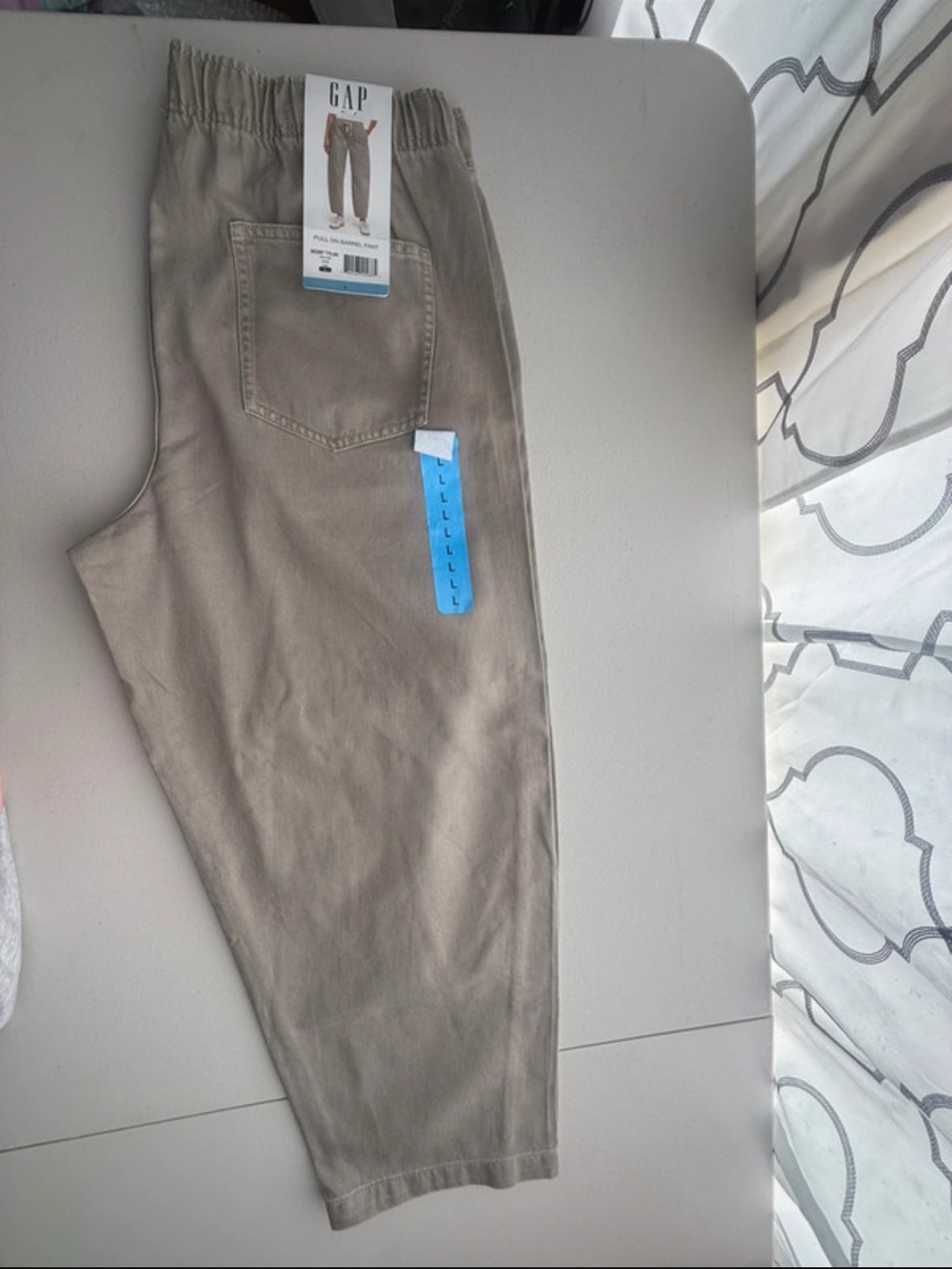 GAP Pull-On Barrel Pants in Taupe
